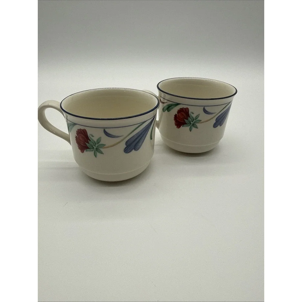 Set Of 2 Retired Lennox Poppies On Blue 8 Ounce Tea/Coffee Cup